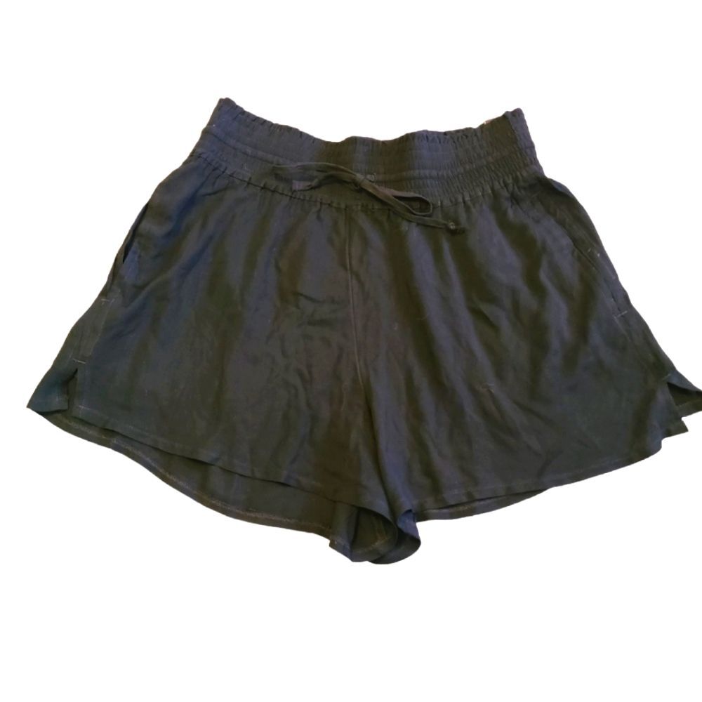 Abercrombie shorts NWT size M